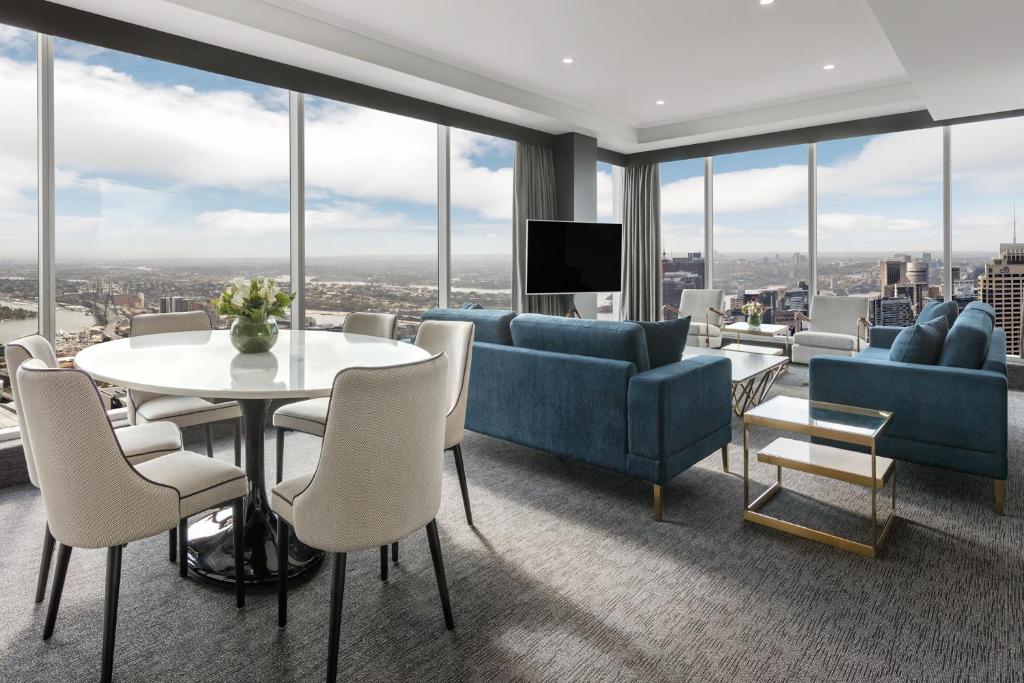 Meriton Suites World Tower