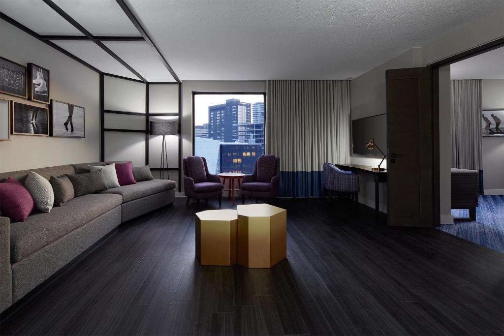DoubleTree By Hilton Montreal