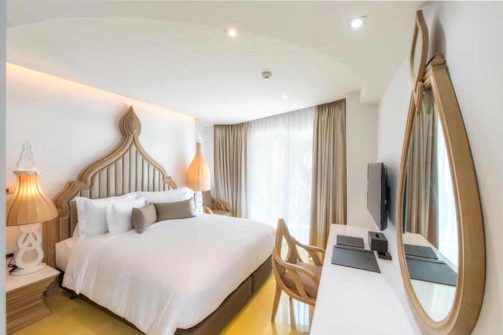 Anajak Bangkok Hotel - SHA Plus