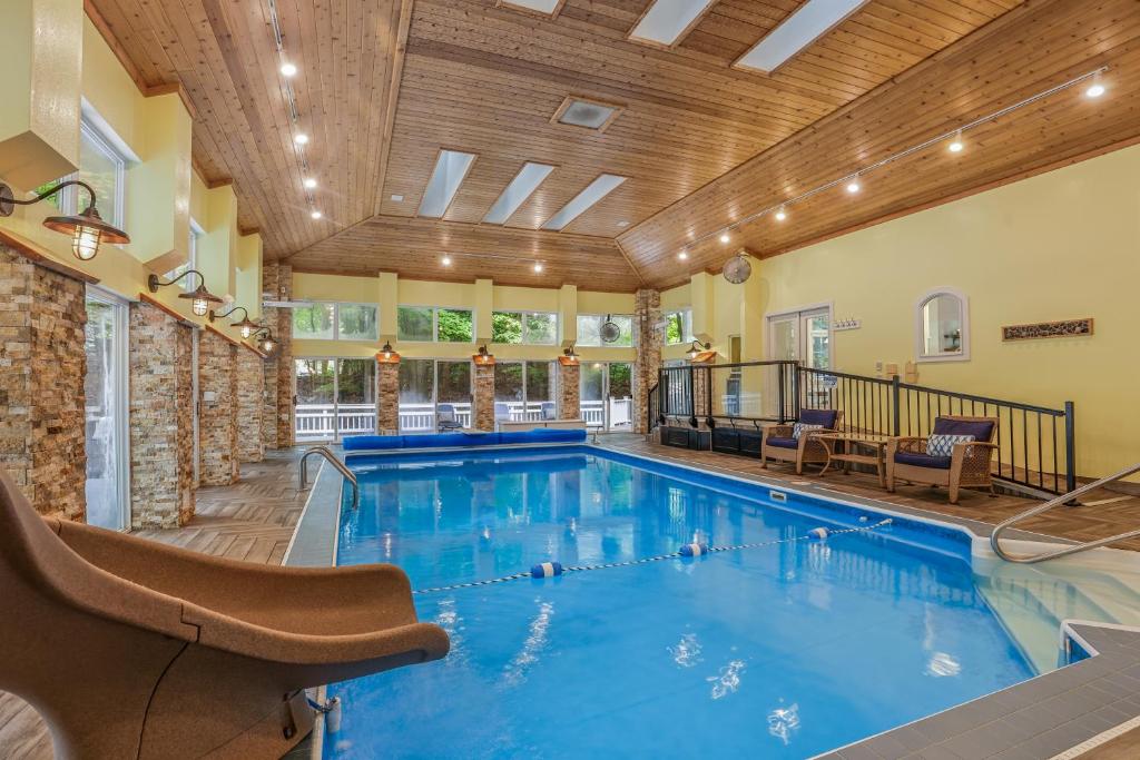 Indoor Pool near Grand Haven with Lake Michigan Beach!