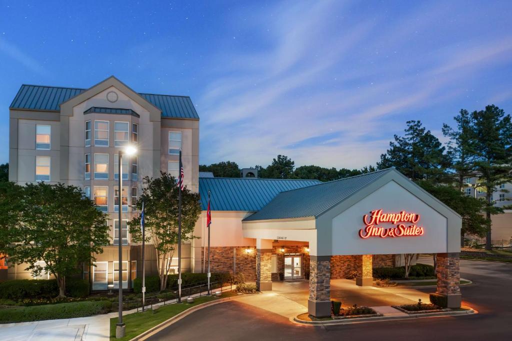 Hampton Inn & Suites Memphis East